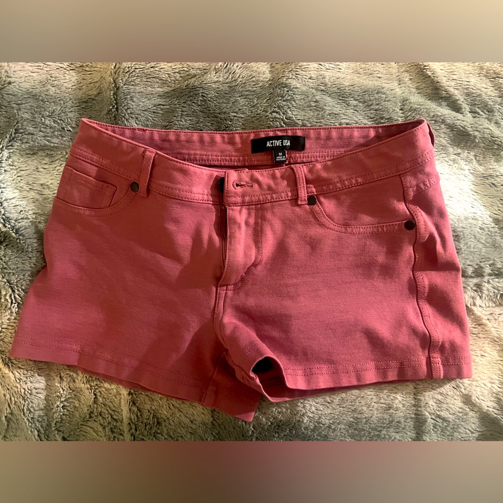 Women’s active time shorts